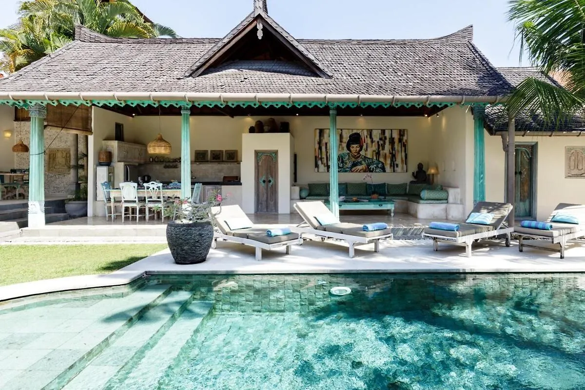 Villa Aisis Seminyak Indonesia