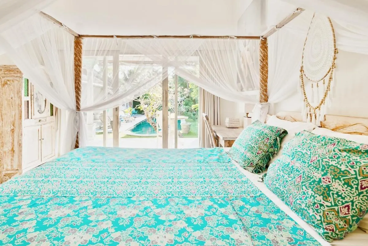 Villa Aisis Seminyak Indonesia